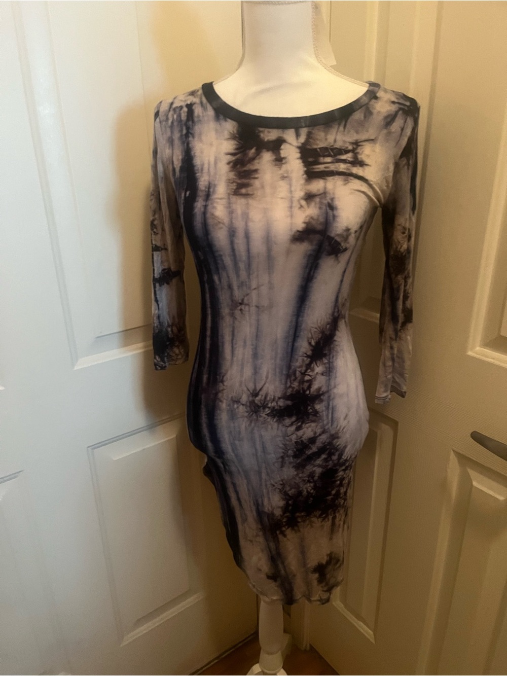 Tie-Dye Navy and White Bodycon Dress